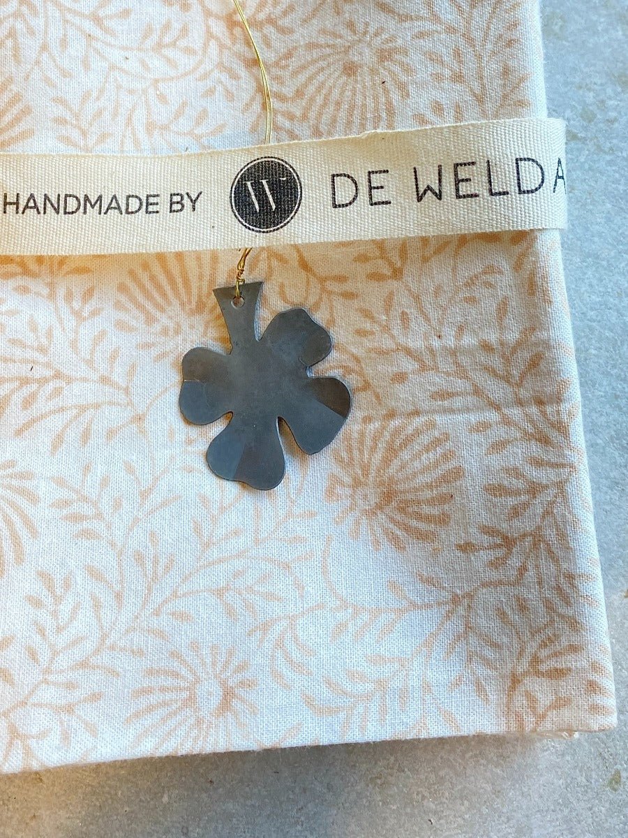 10 Clover Tags