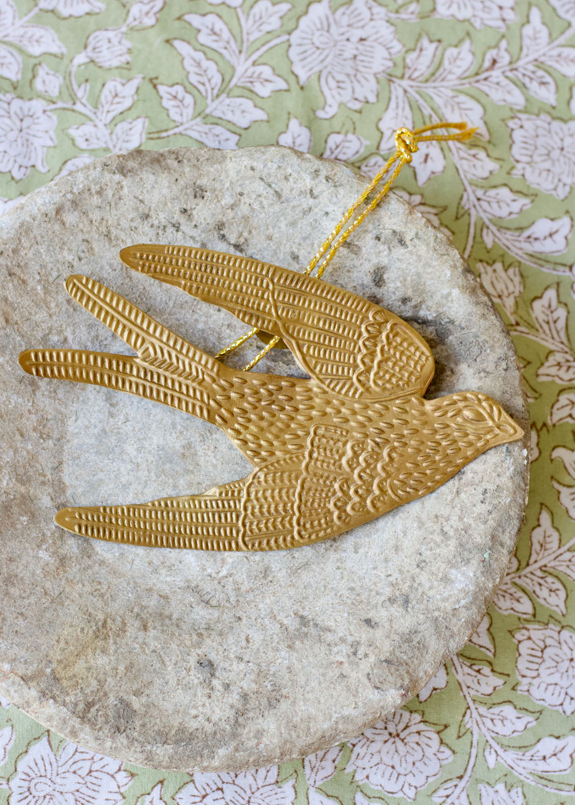 Schwalbenornament Messing
