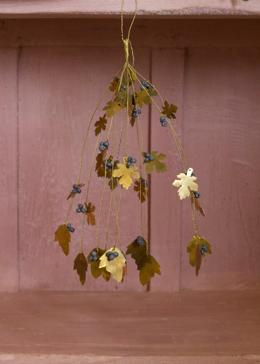 Bunch Oak And Berries