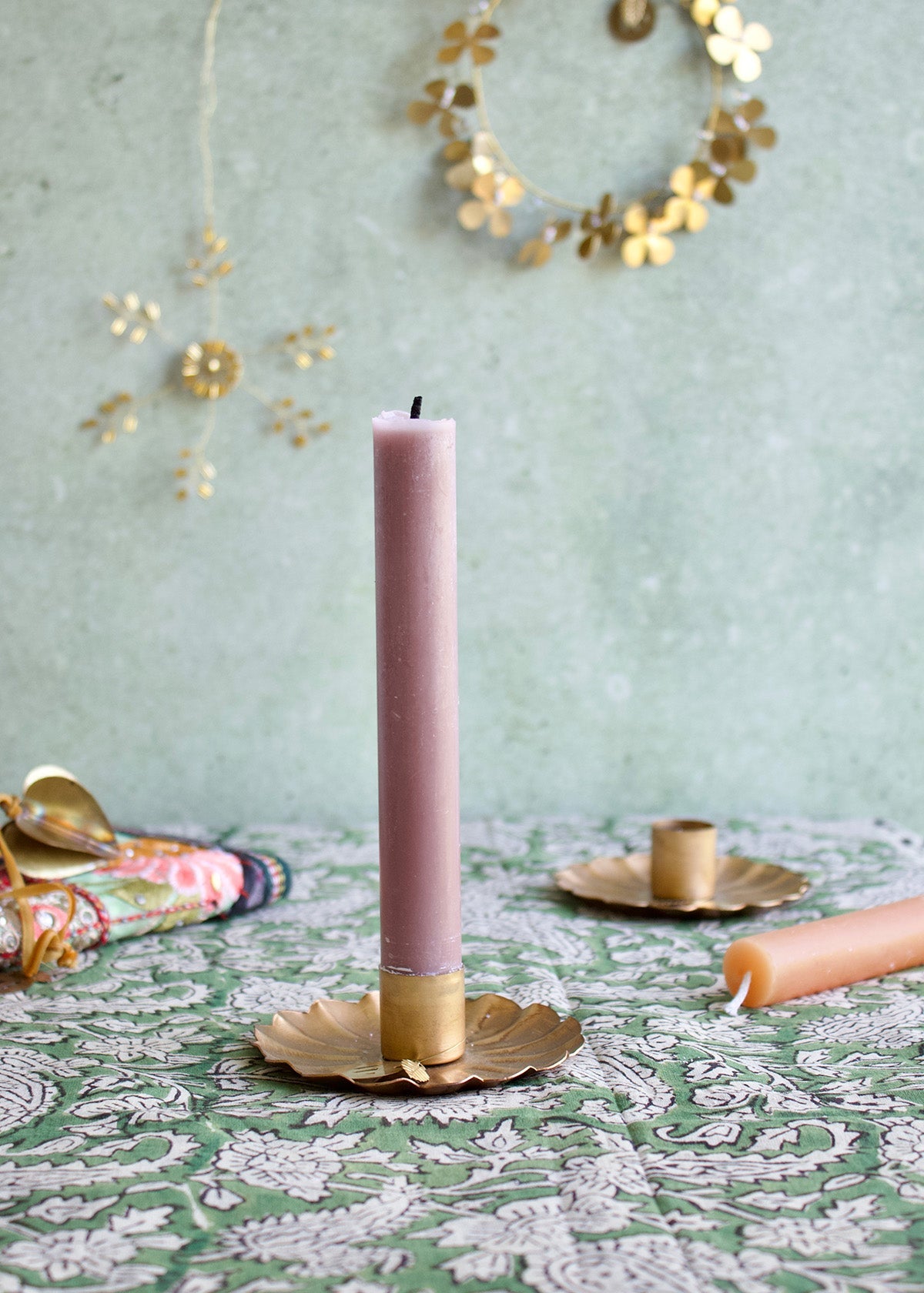 Candle holder
