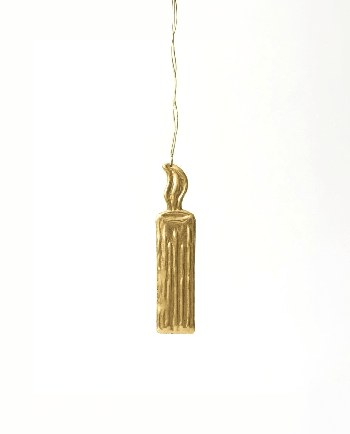 Ex-Voto Hand mit Herz-Spiegel-Ornament
