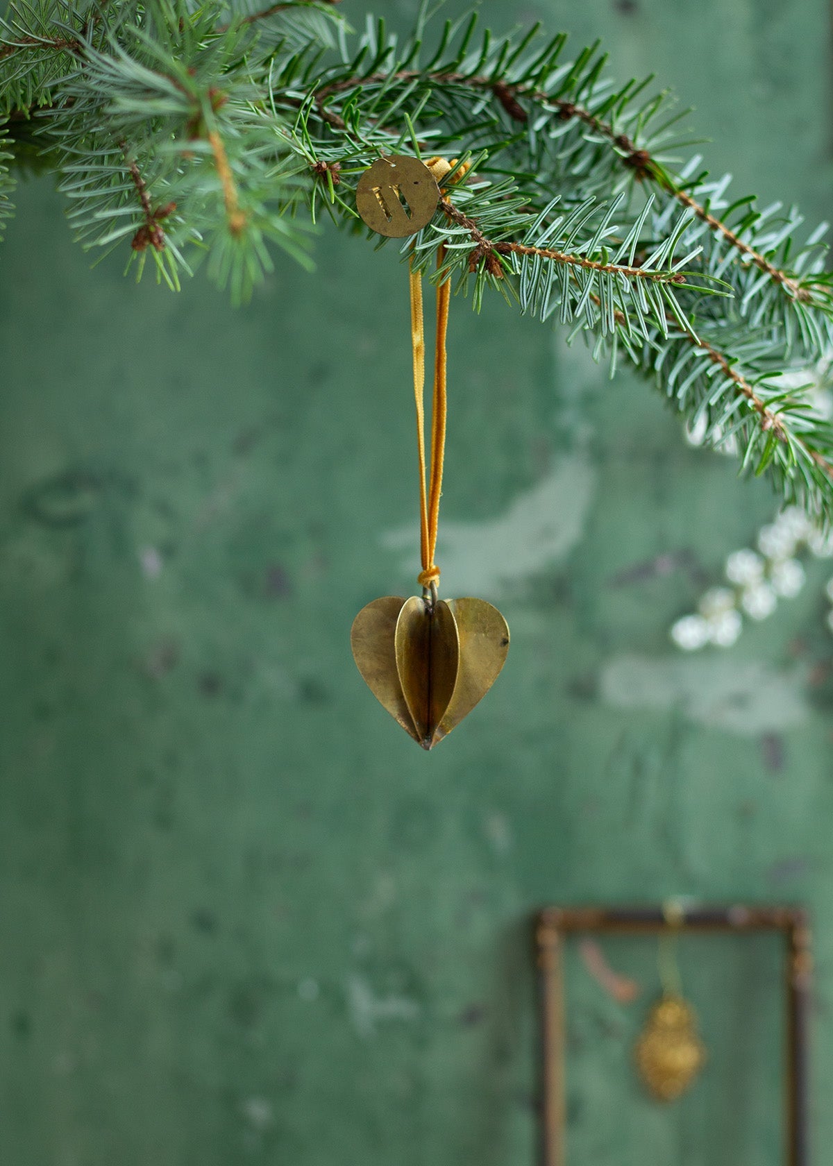 Heart hanger
