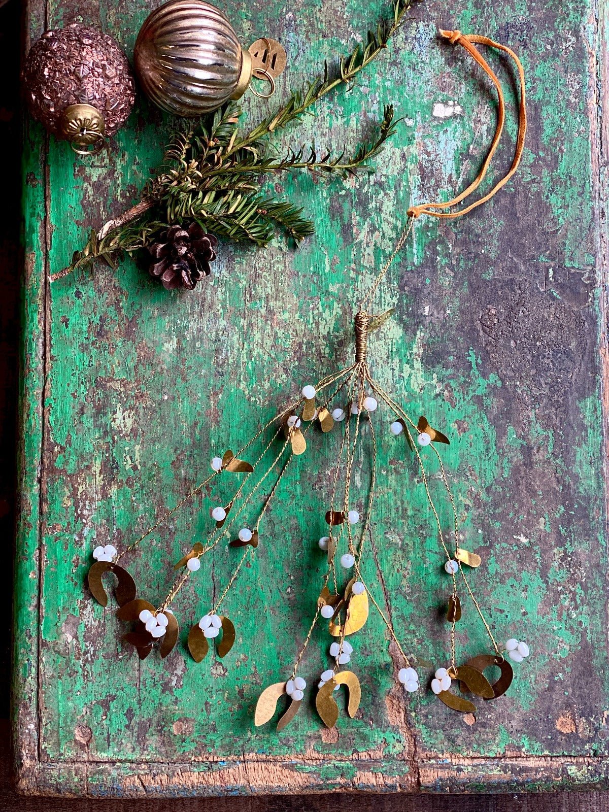 Mistletoe Bunch small