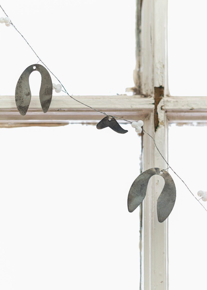 Mistletoe garland zinc