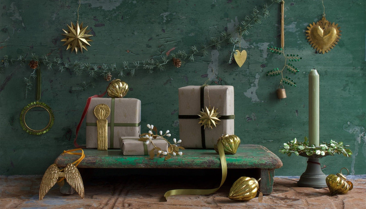 Brass Mistletoe Napkin Ring with Pearl Drops