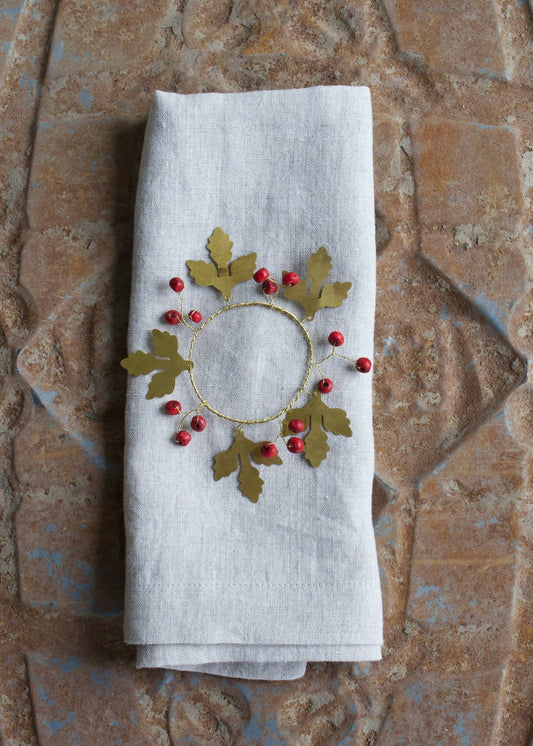 Napkin ring with red wooden beads