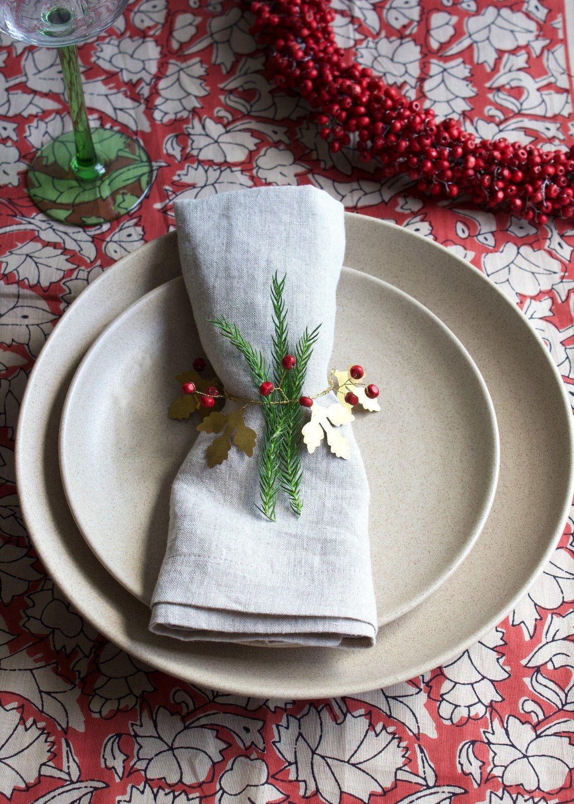 Napkin ring with red wooden beads