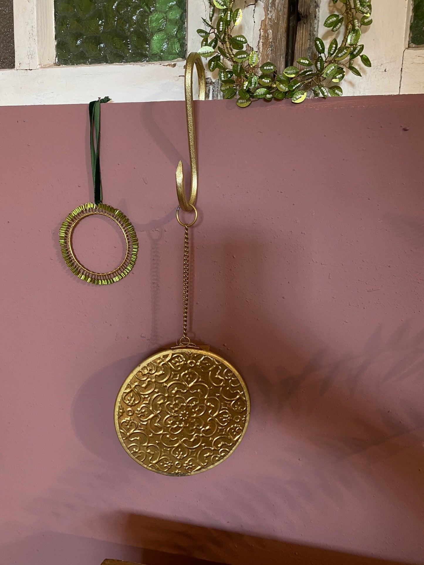 Petit miroir mural rond