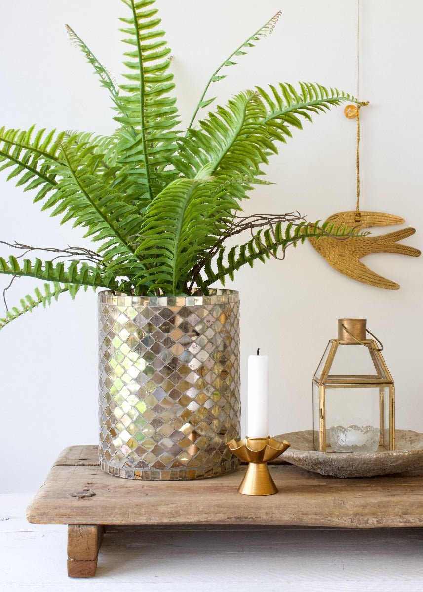 Vase gold colored mosaic