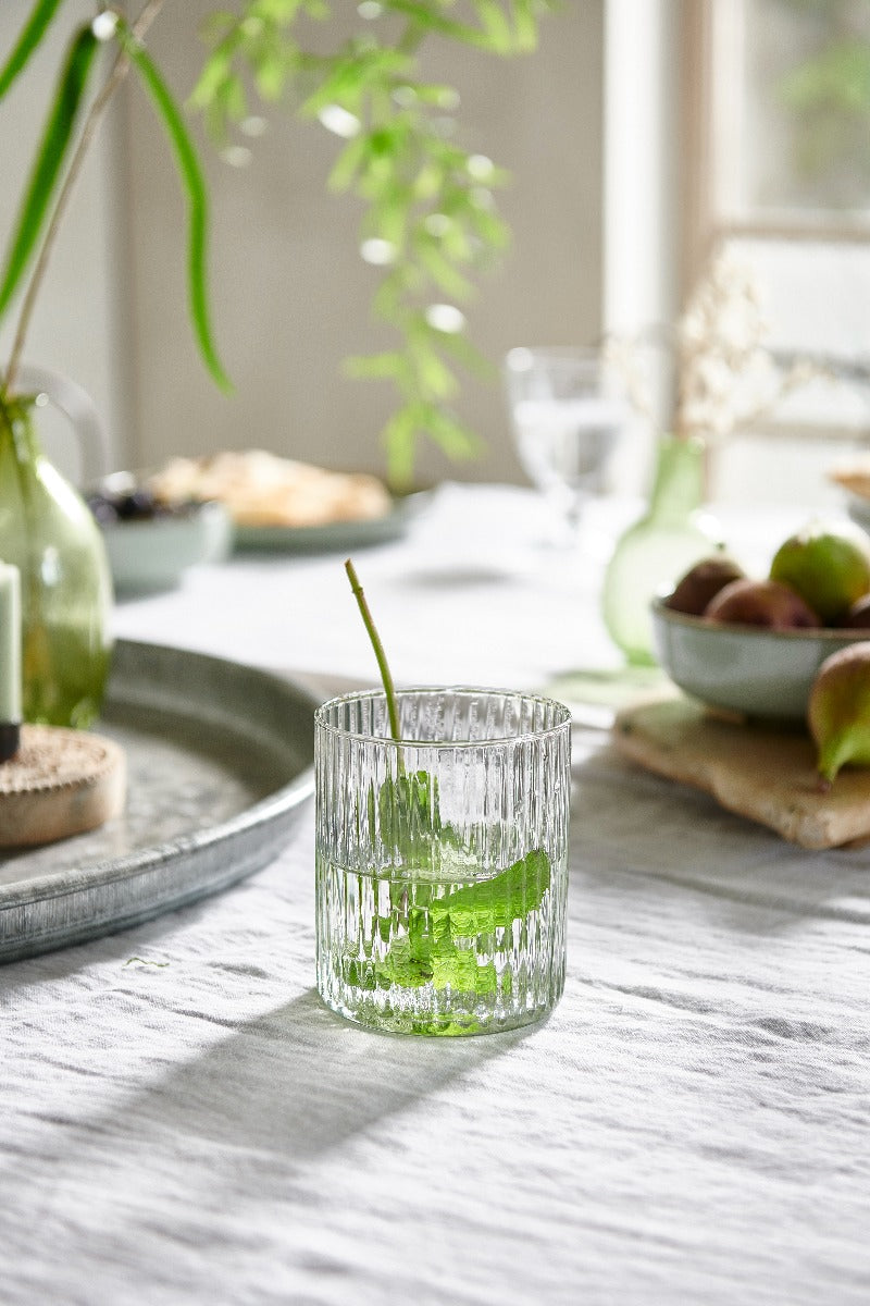 Geripptes Glas mit Trinkbecher – Weldaad Authentic Interior