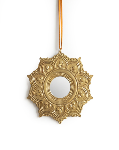 Henna Mirror