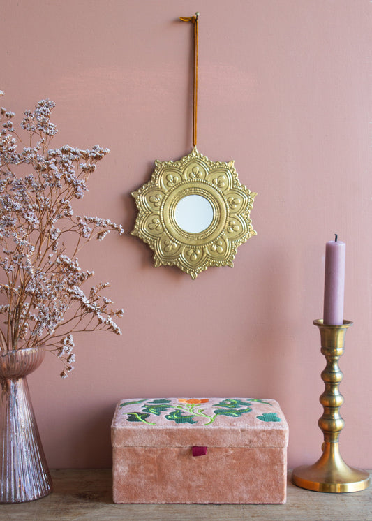 Henna Mirror