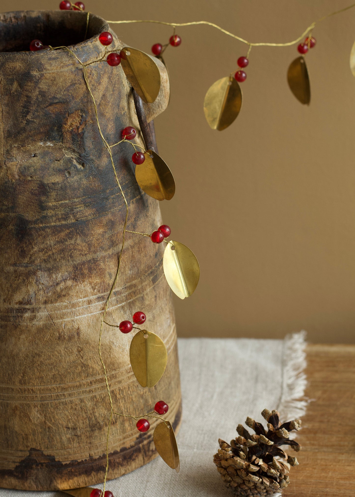 Garland Leaves