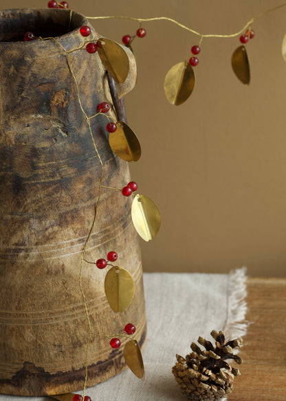 Garland Leaves