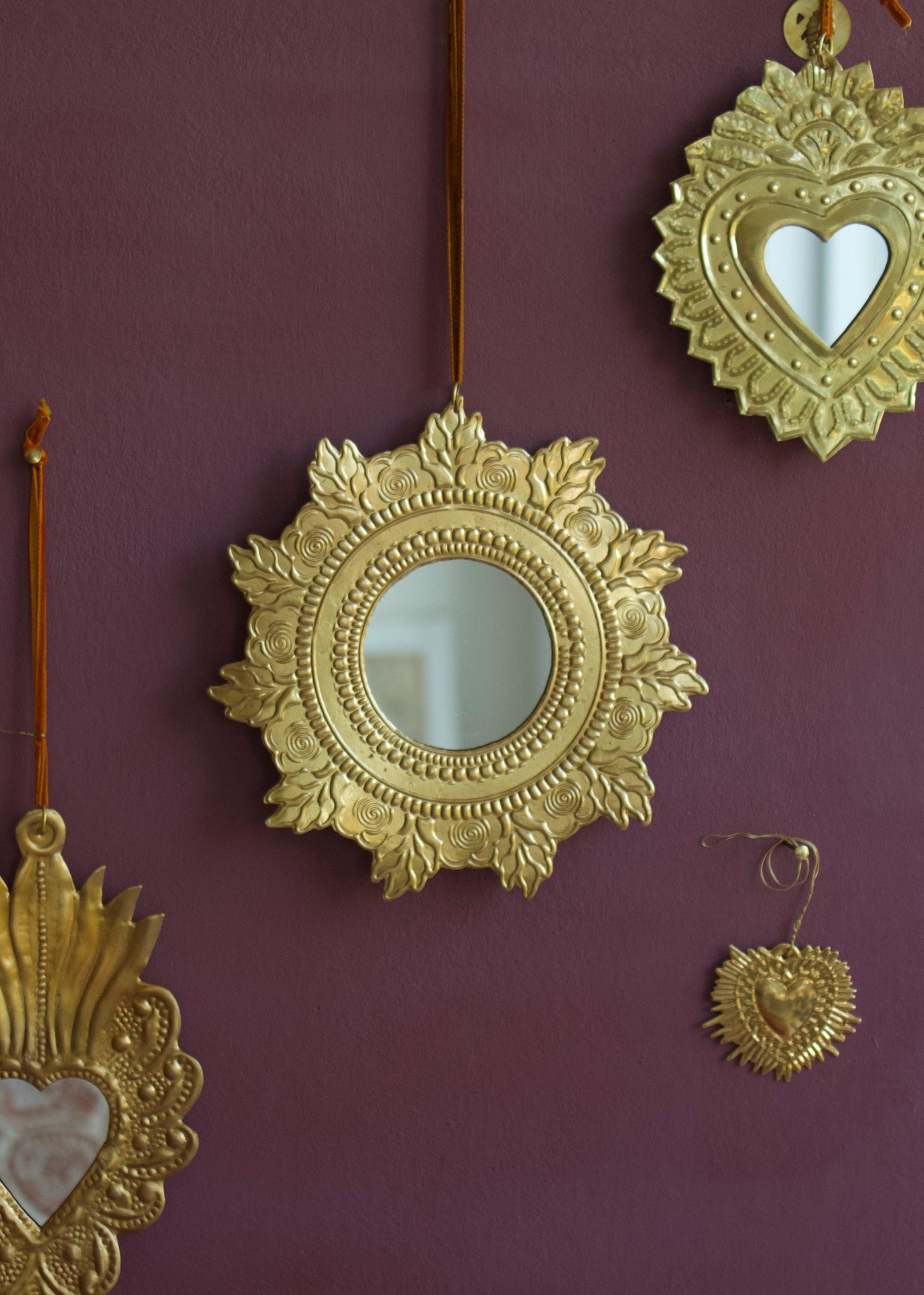 Henna Mirror