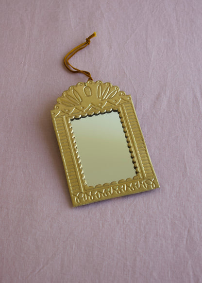 Henna Mirror