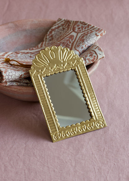 Henna Mirror