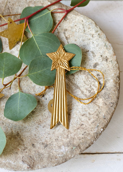 Shooting star ornament