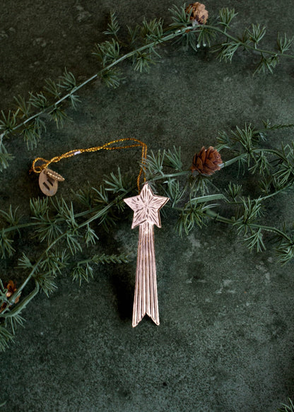 Shooting star ornament