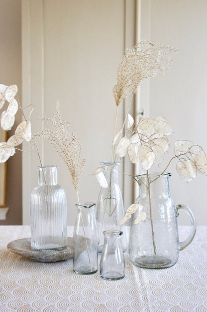 Carafe en verre ensemencé