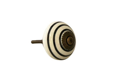 Keramische knop met zwarte lijn