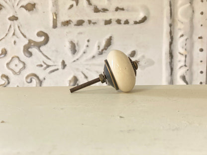 Keramische knop gebroken wit