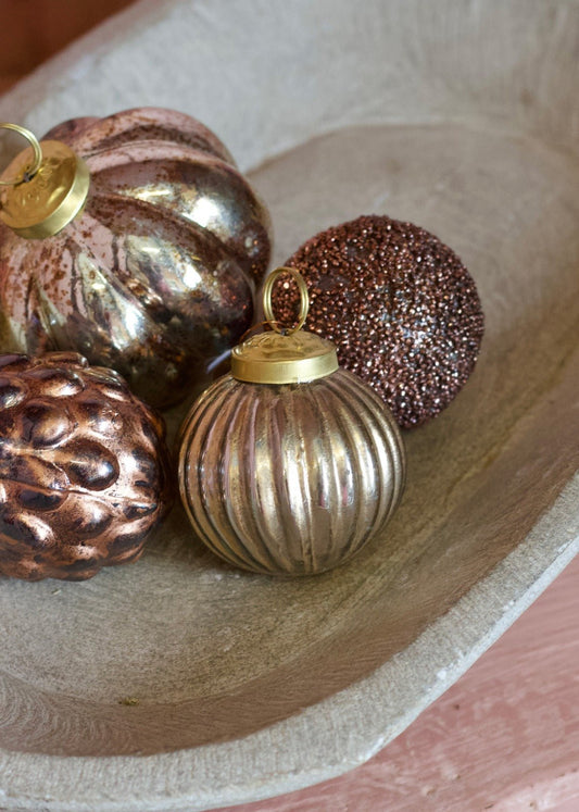 Boule de Noël nervurée en or poli