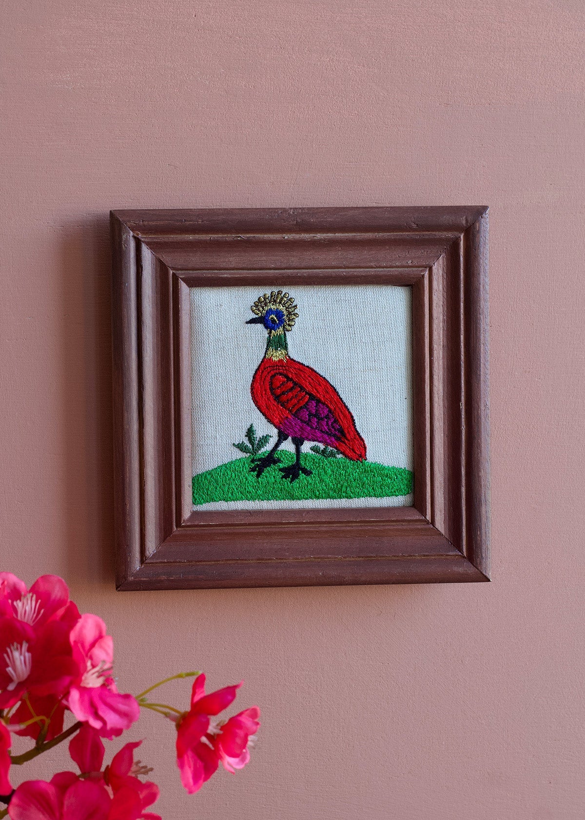 Embroidery Frame Crested Bird