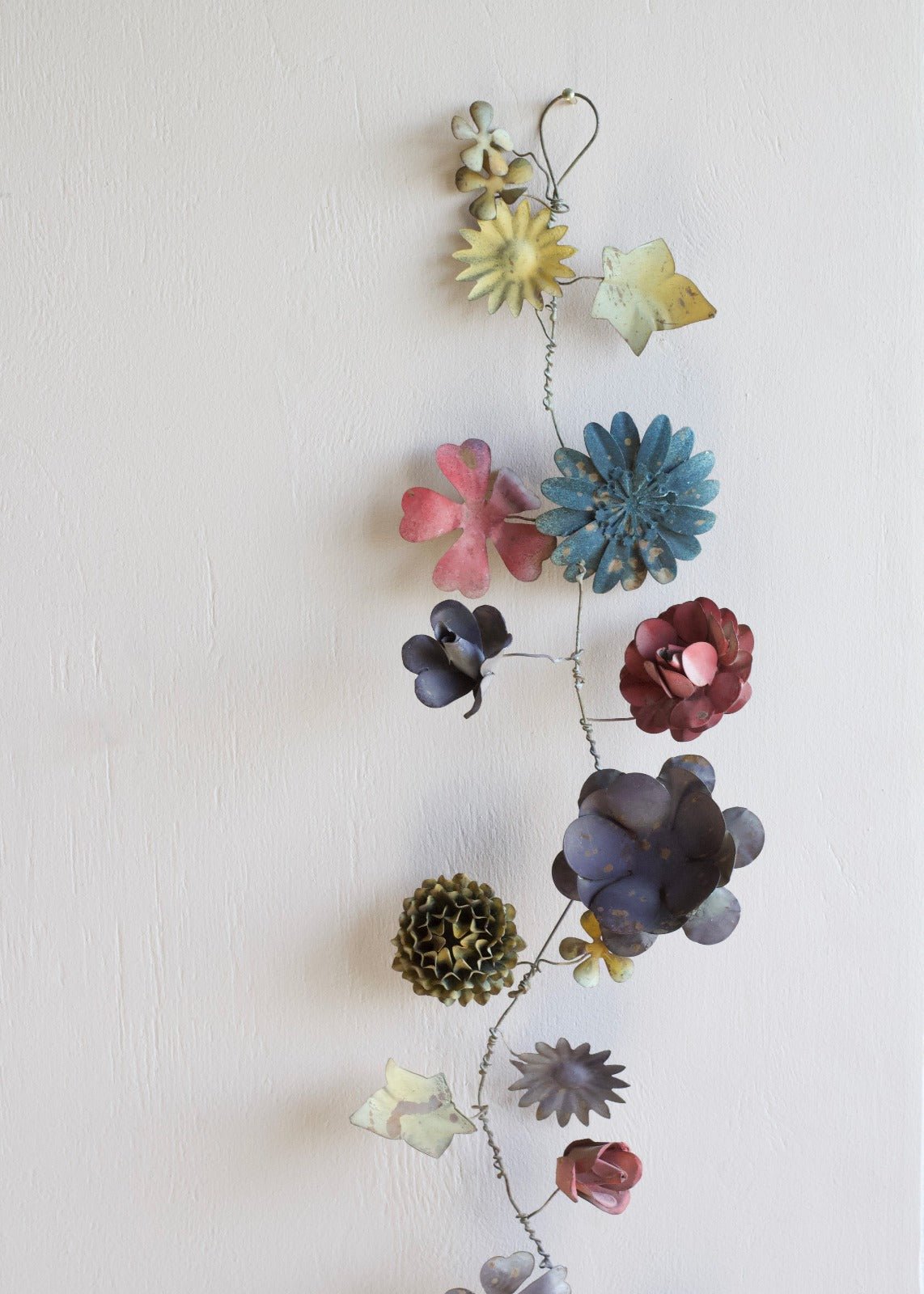 Garland metal flowers