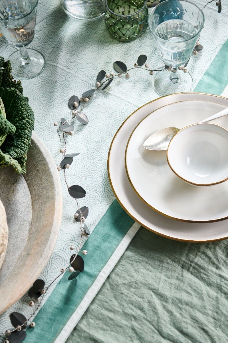 Garland white pearls & zinc