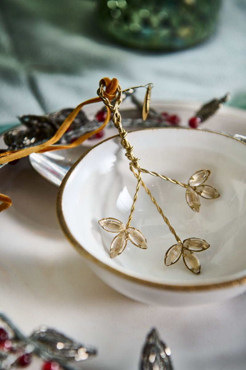 Glass leaves ornament