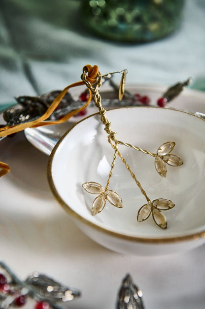 Glass leaves ornament