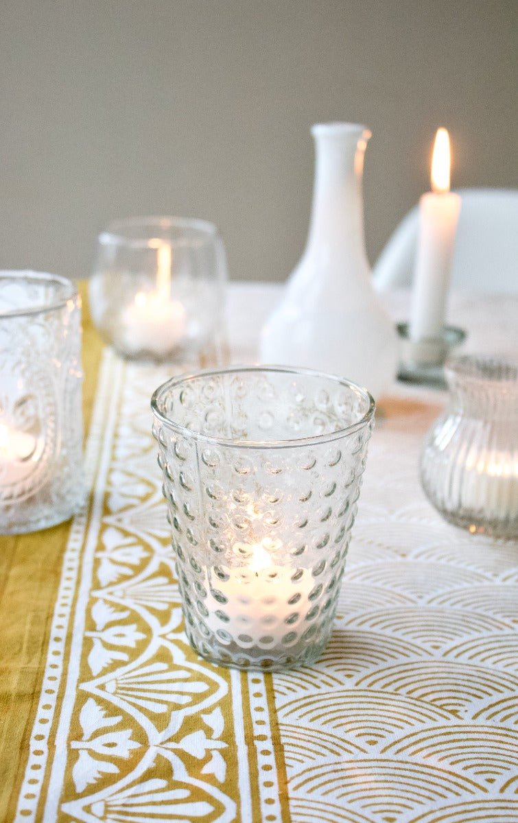 Glass with bubbles