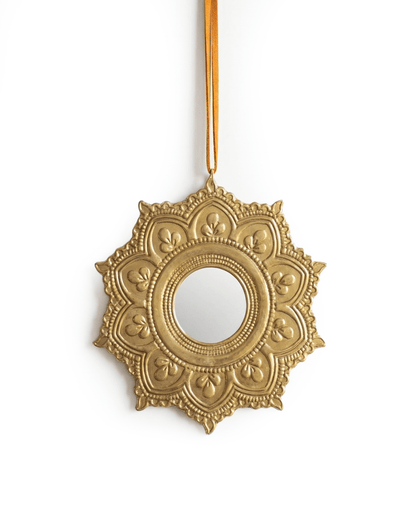 Henna Mirror