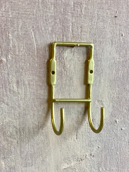 Double Hook