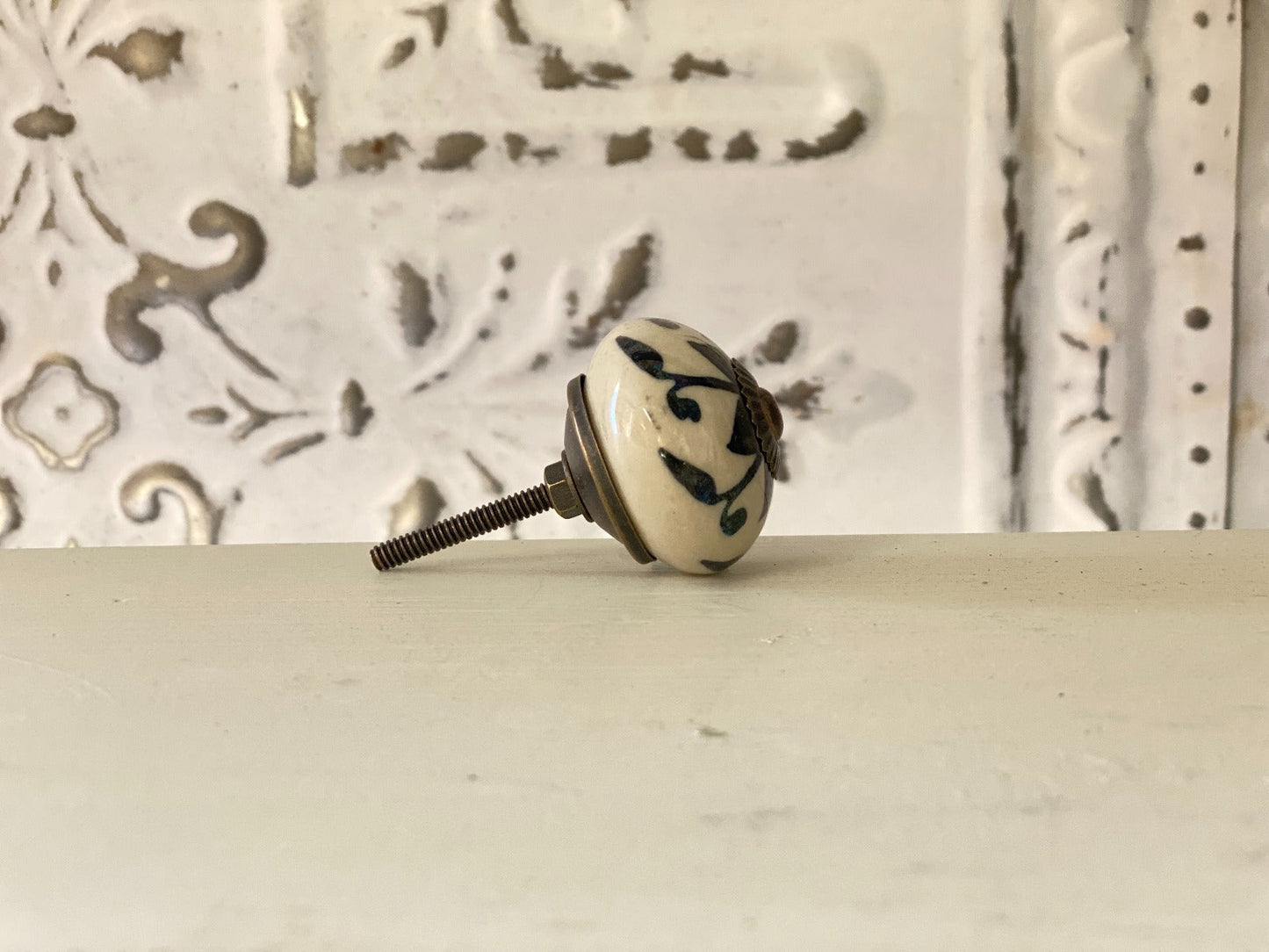 Ceramic Knob Black Flower