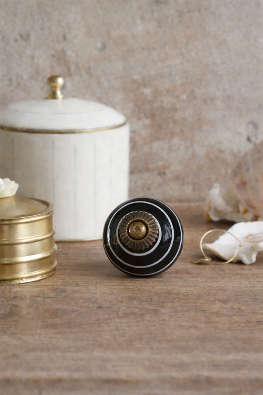 Ceramic Knob White Line