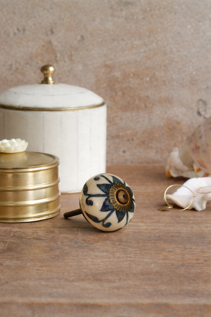 Ceramic Knob Black Flower