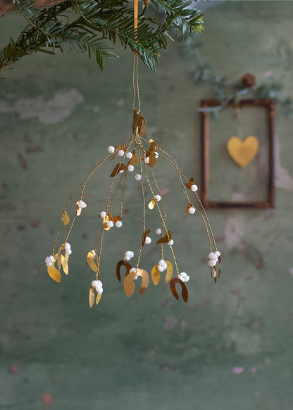 Mistletoe Bunch small