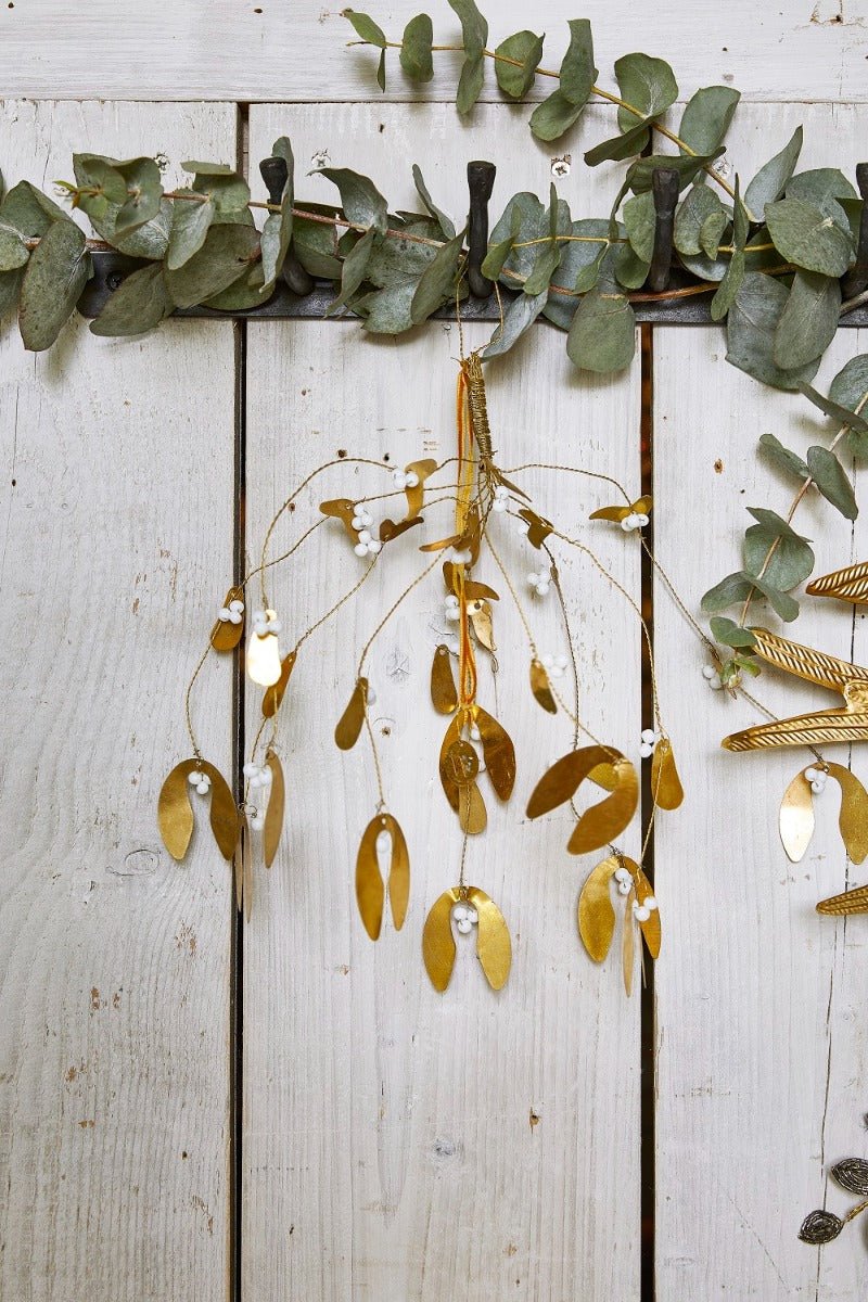 Mistletoe gold