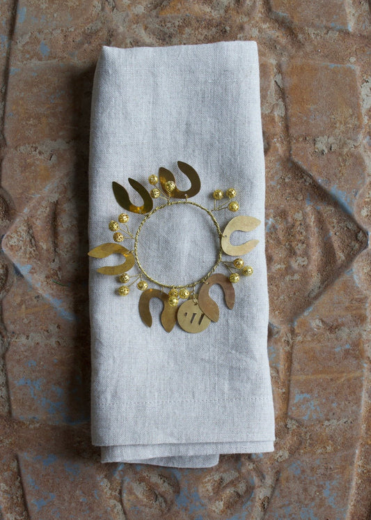Napkin ring mistletoe gold-colored berries