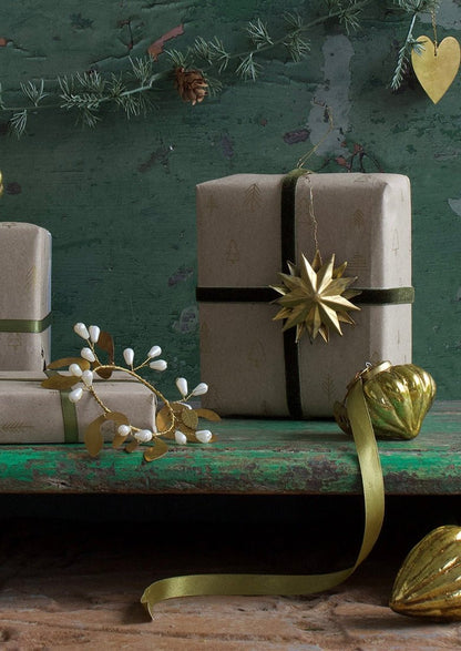 Napkin ring mistletoe