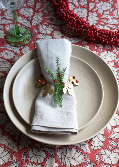 Napkin ring with red wooden beads