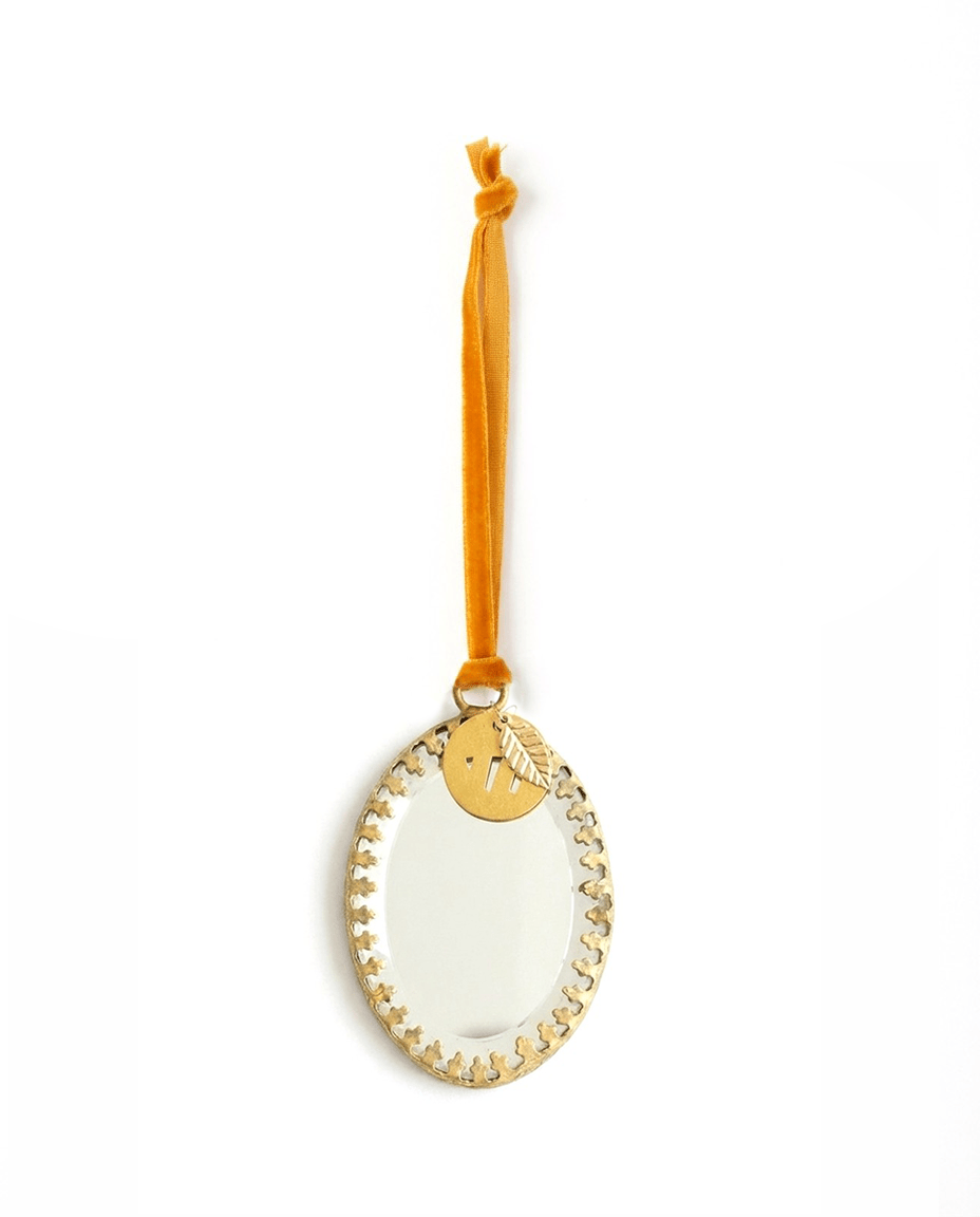 Ovales Exvoto-Spiegelornament