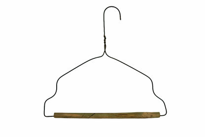 Metal hanger with bamboo