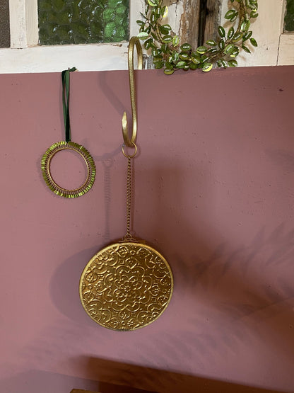 Round wall mirror small
