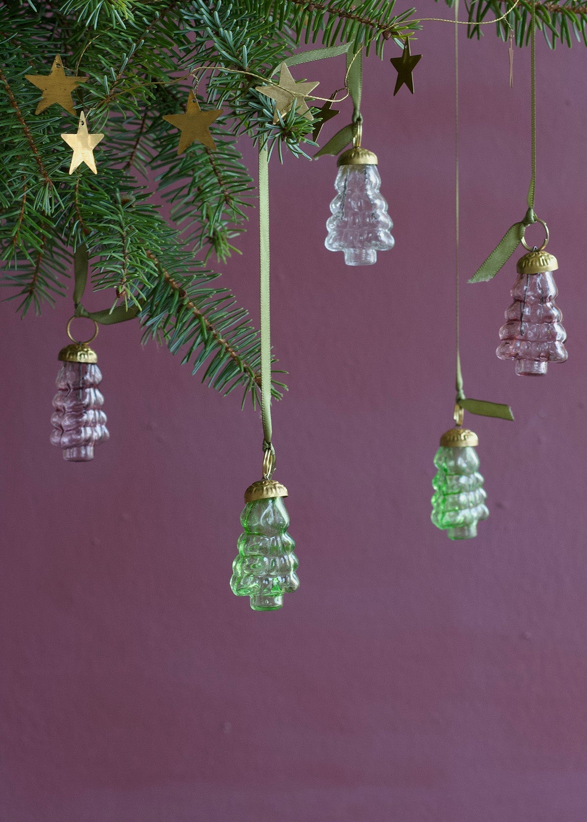 Set von Weihnachtsbaumkugeln aus Glas
