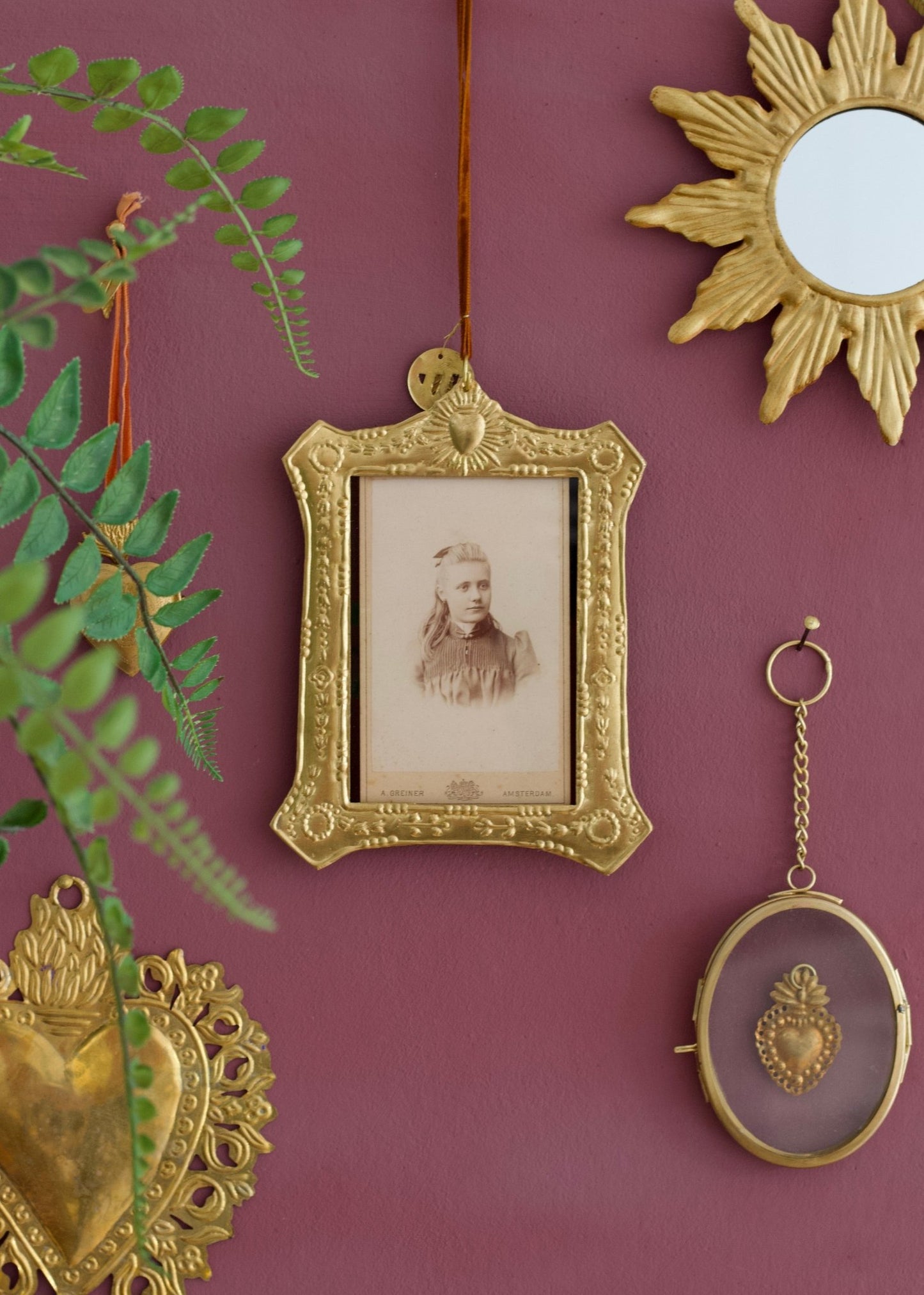 Small Gold Ex-Voto Style Frame with Heart Detail