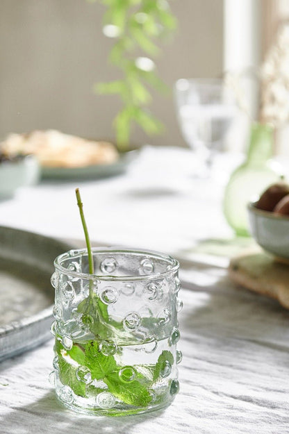 Tumbler with bubbles