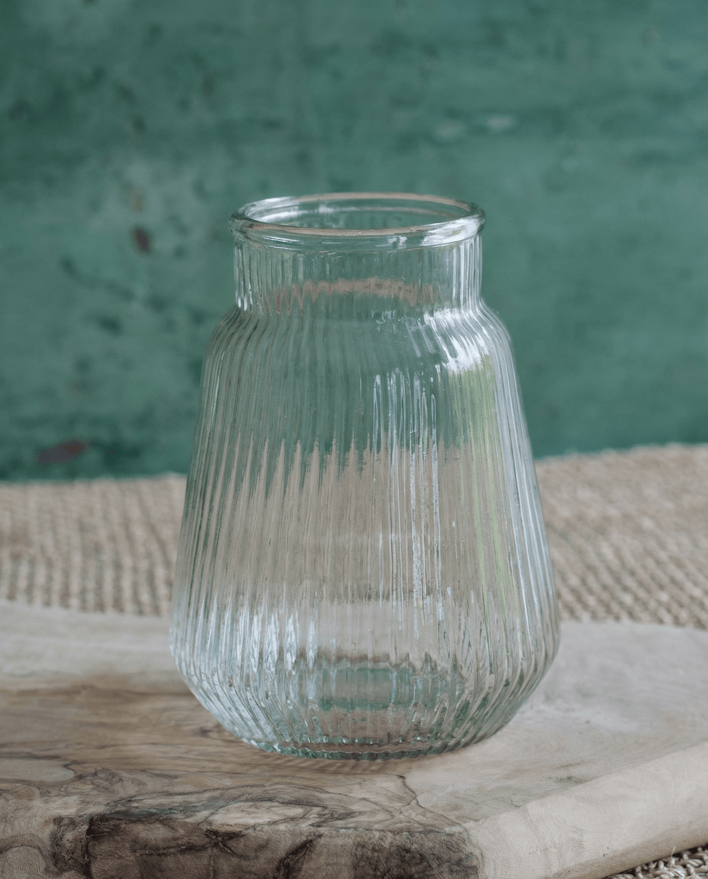 Vase ribbed glass